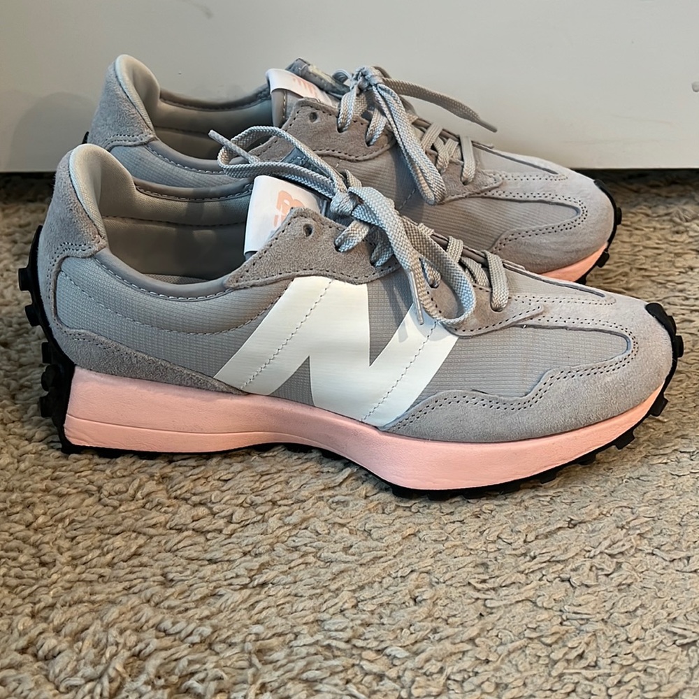 New Balance Women’s 327, 8, pink/silver